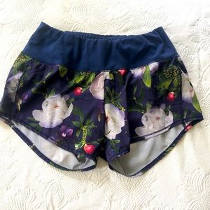 Oiselle Roga shorts